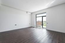 ¿Cuánto dinero debo tener ahorrado para comprar una vivienda mediante hipoteca?